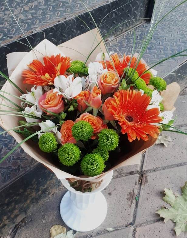 Букет цветов из: Герберы, Хризантемы, Альстромерии и Розы в Татарске
