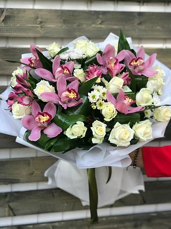 Букет цветов из: Розы и Хризантемы в Татарске