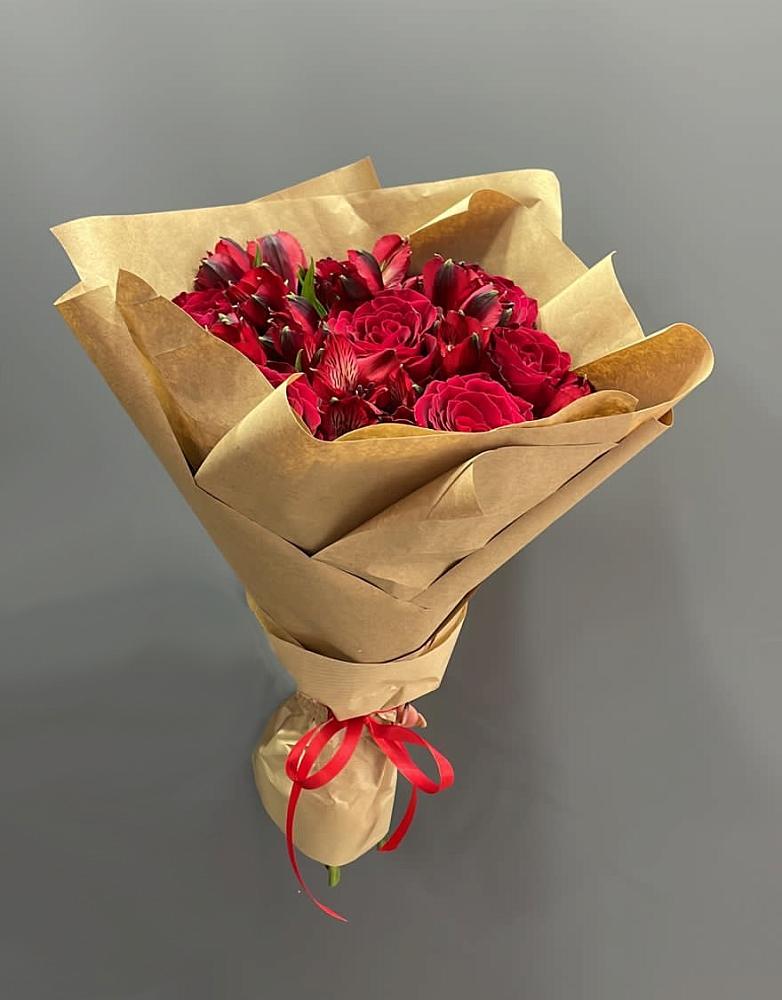 Букет цветов из: Альстромерии и Розы в Татарске