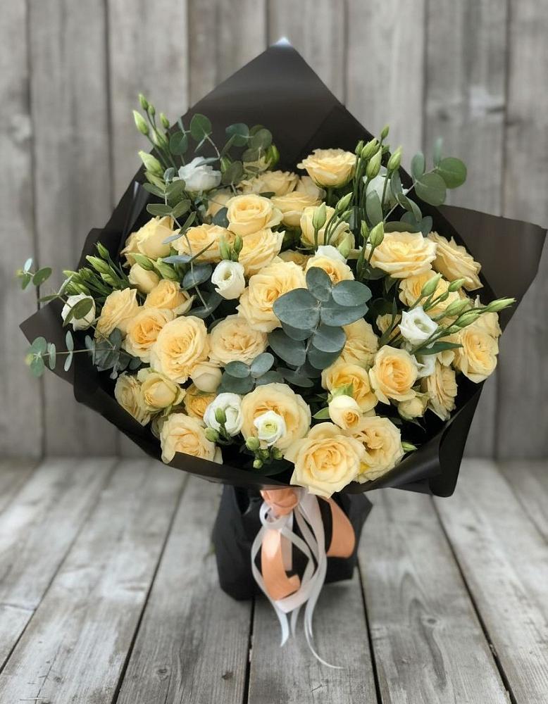 Букет цветов из: Розы и Лизиантусы в Татарске