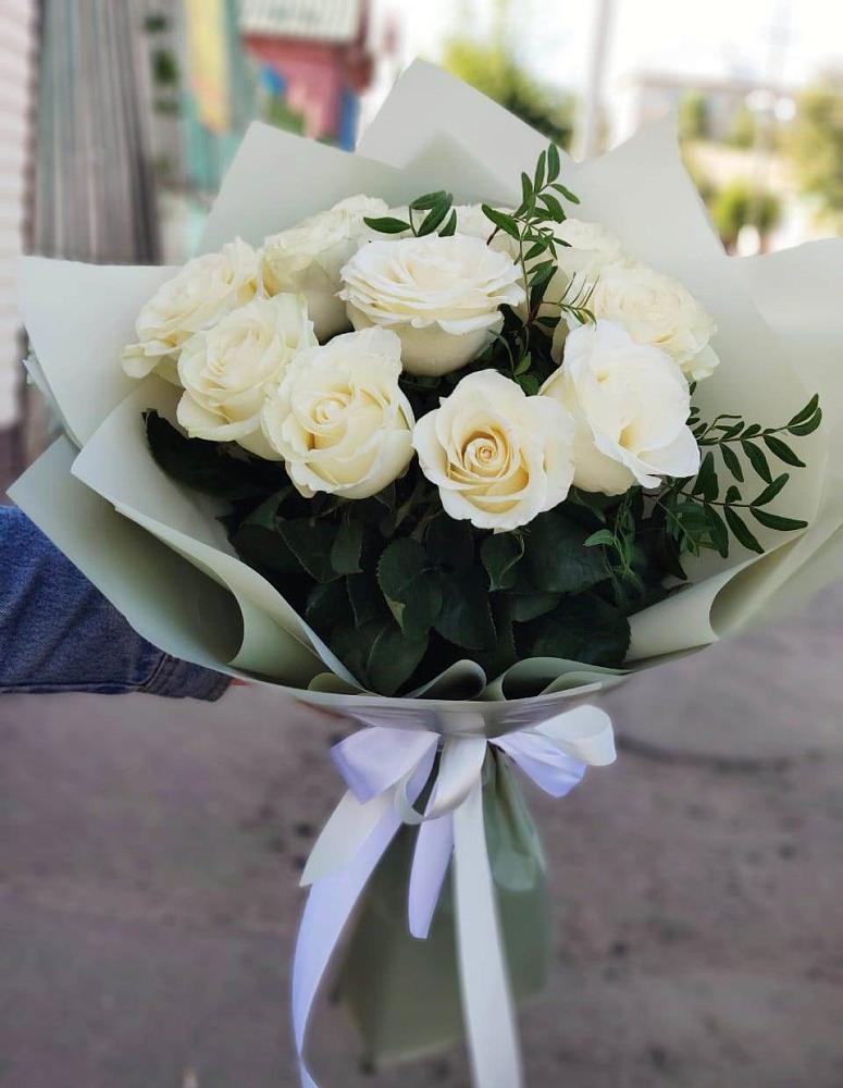 Букет Белые розы Проуд в Татарске