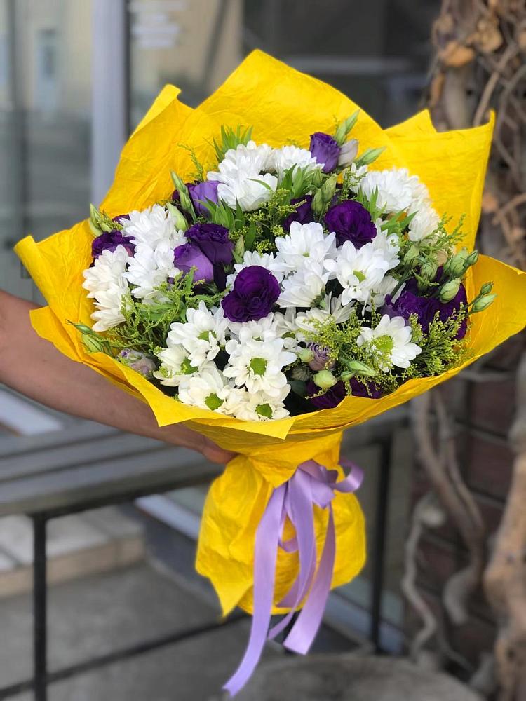 Букет цветов из: Ирисы, Хризантемы и Ромашки в Татарске