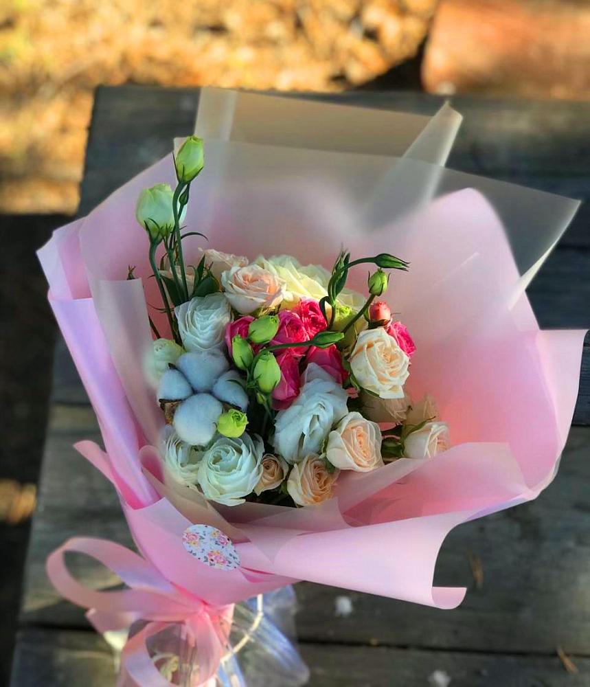 Букет цветов из: Розы и Лизиантусы в Татарске