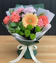 Букет цветов из:  Гвоздики, Розы, Герберы и Хризантемы в Татарске