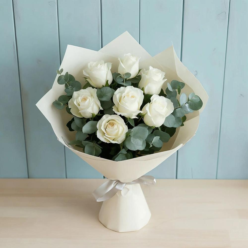 Букет Белые розы в Эвкалипте в Татарске