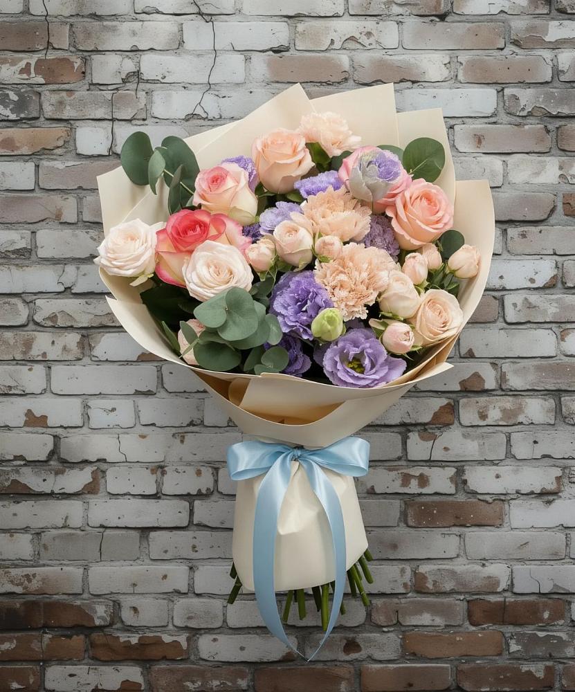 Букет цветов из: Розы, Лизиантусы и Гвоздики в Татарске