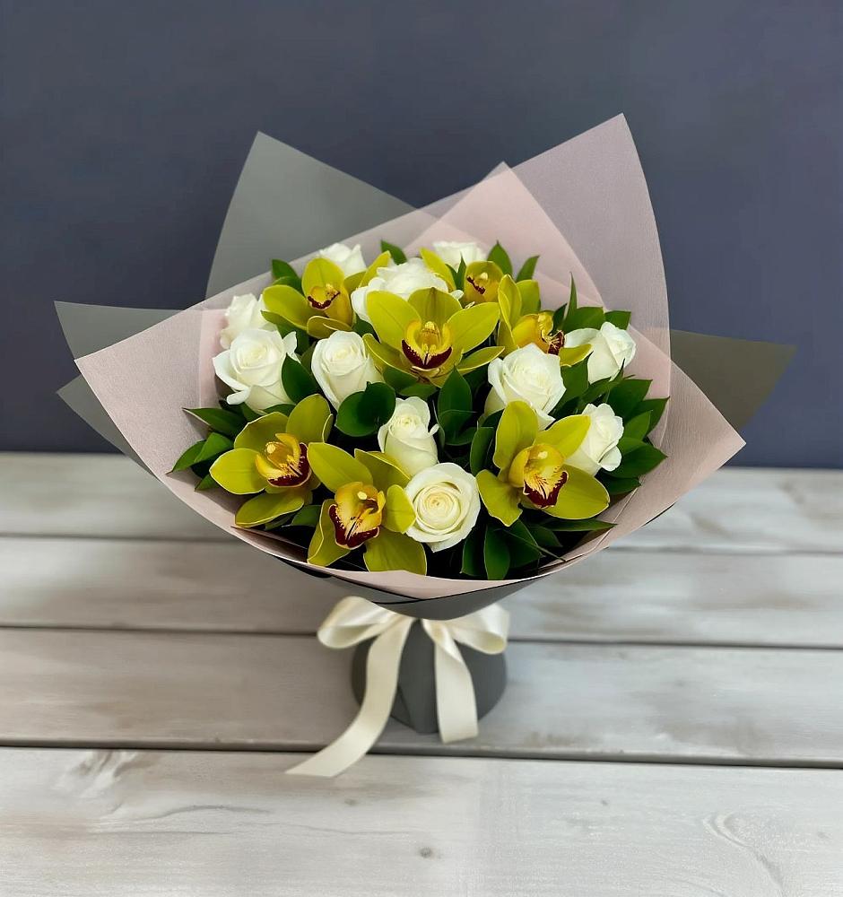 Букет цветов из: Орхидеи и Розы в Татарске