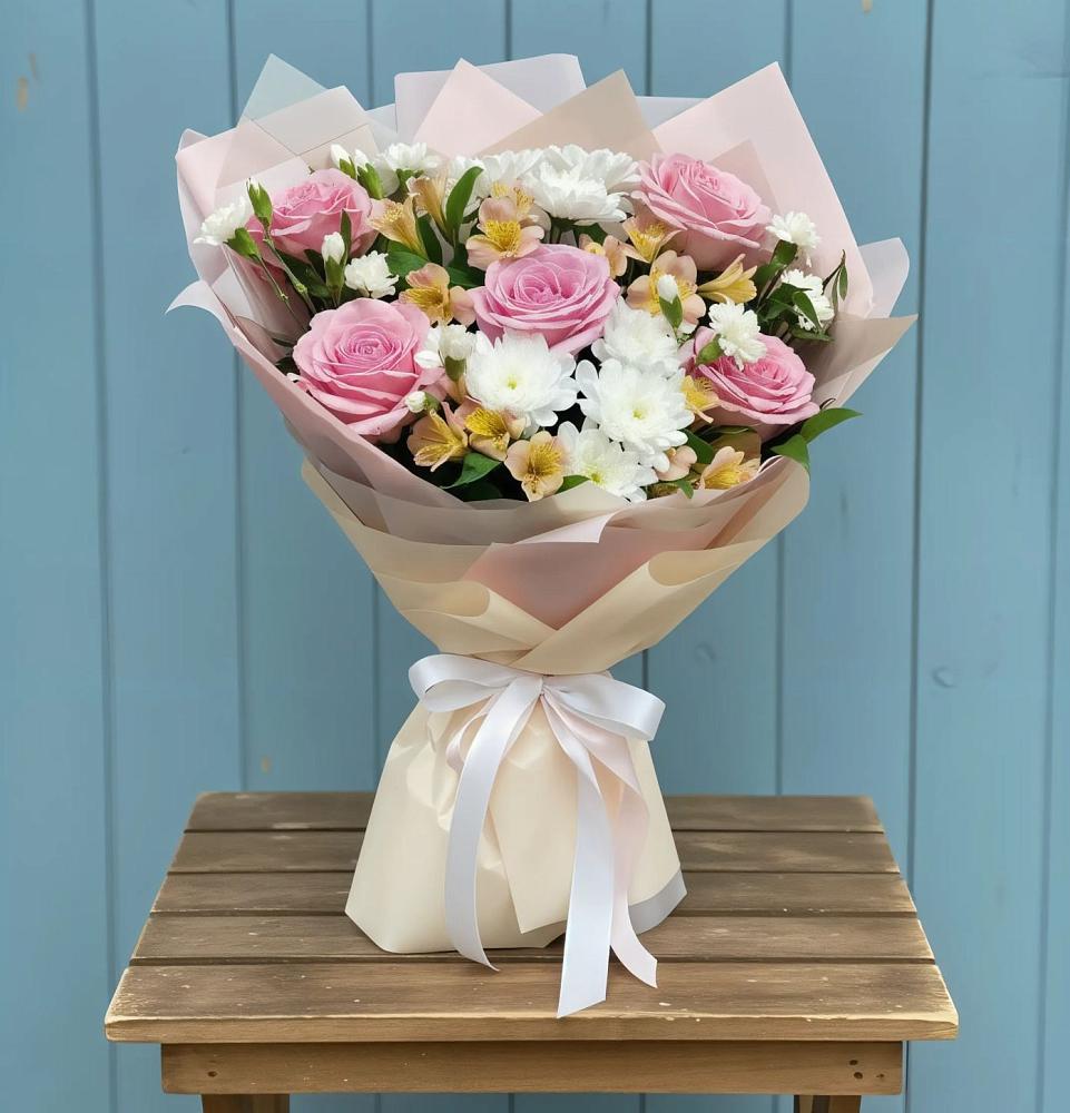 Букет цветов из: Гвоздики, Орхидеи и Розы в Татарске