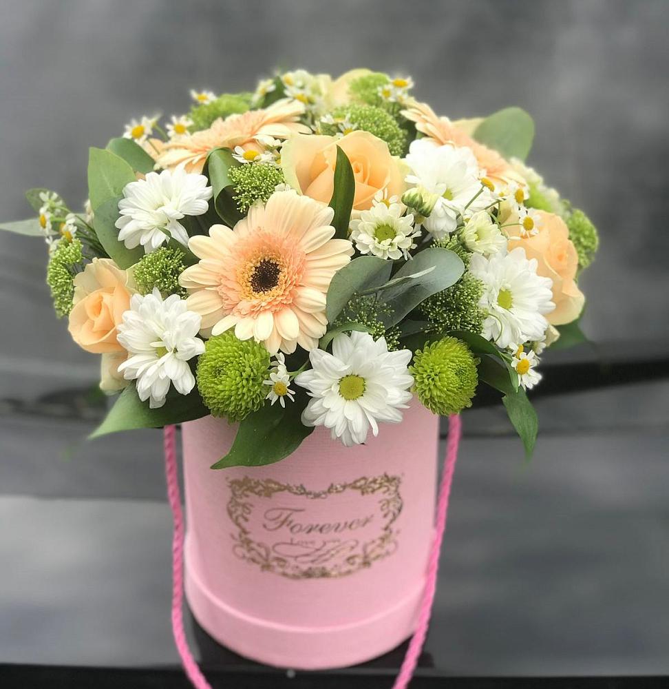 Цветочная композиция из Розы, Герберы и Хризантемы в шляпной коробке в Татарске